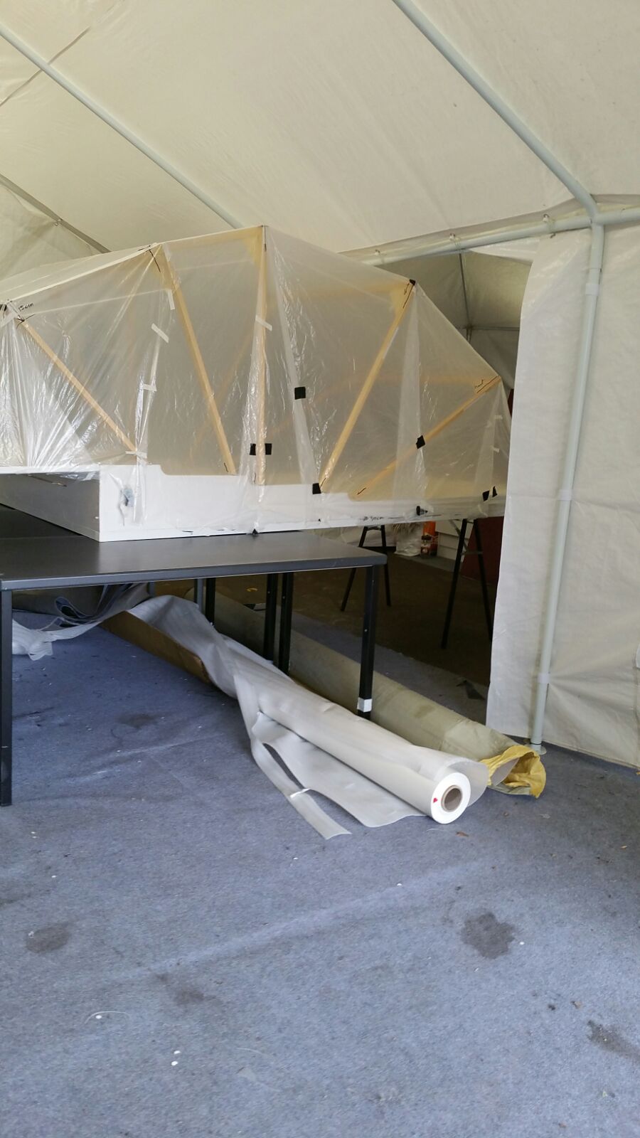 Bouw van het slaap gedeelte voor op caravan